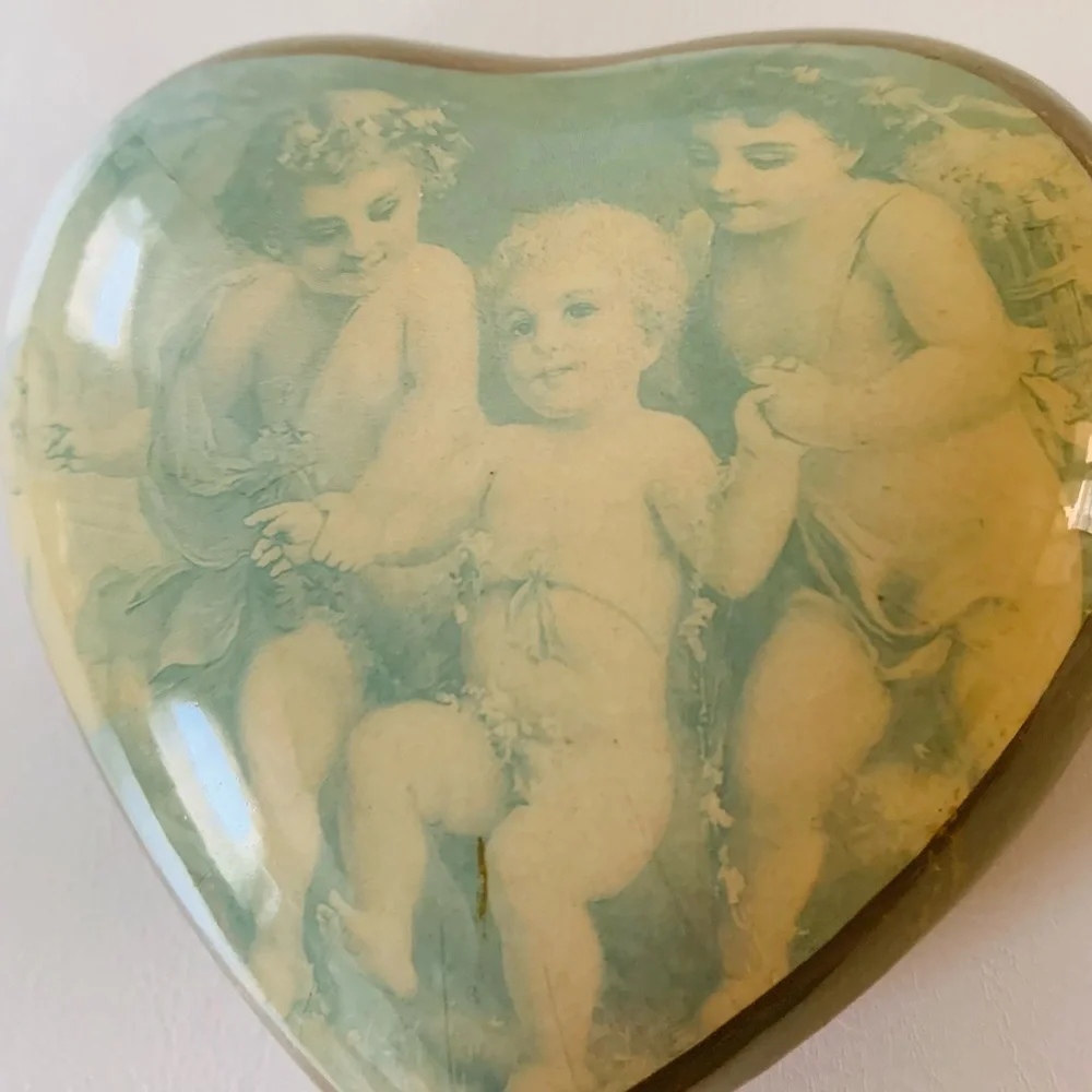 Trinket box
